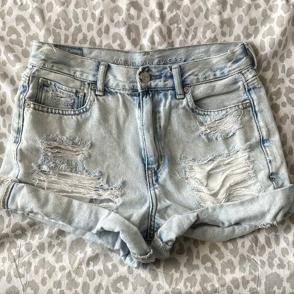 American Eagle mom jean shorts - Picture 1 of 3